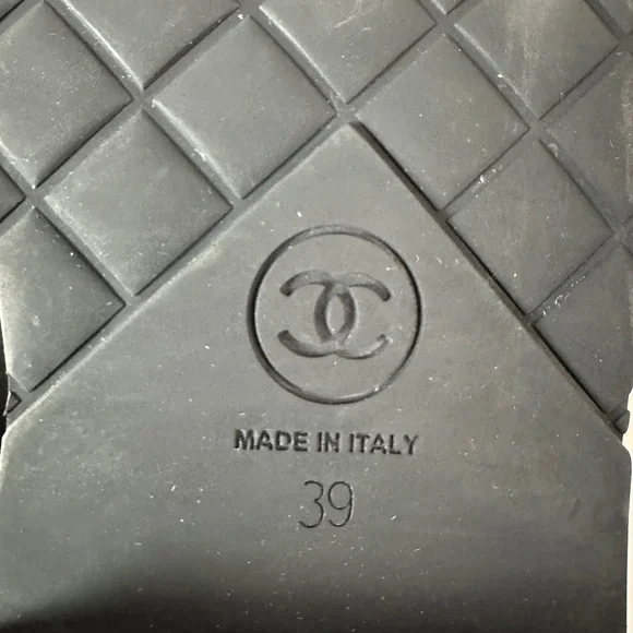 Chanel pearl combat boots - Picture 8 of 12